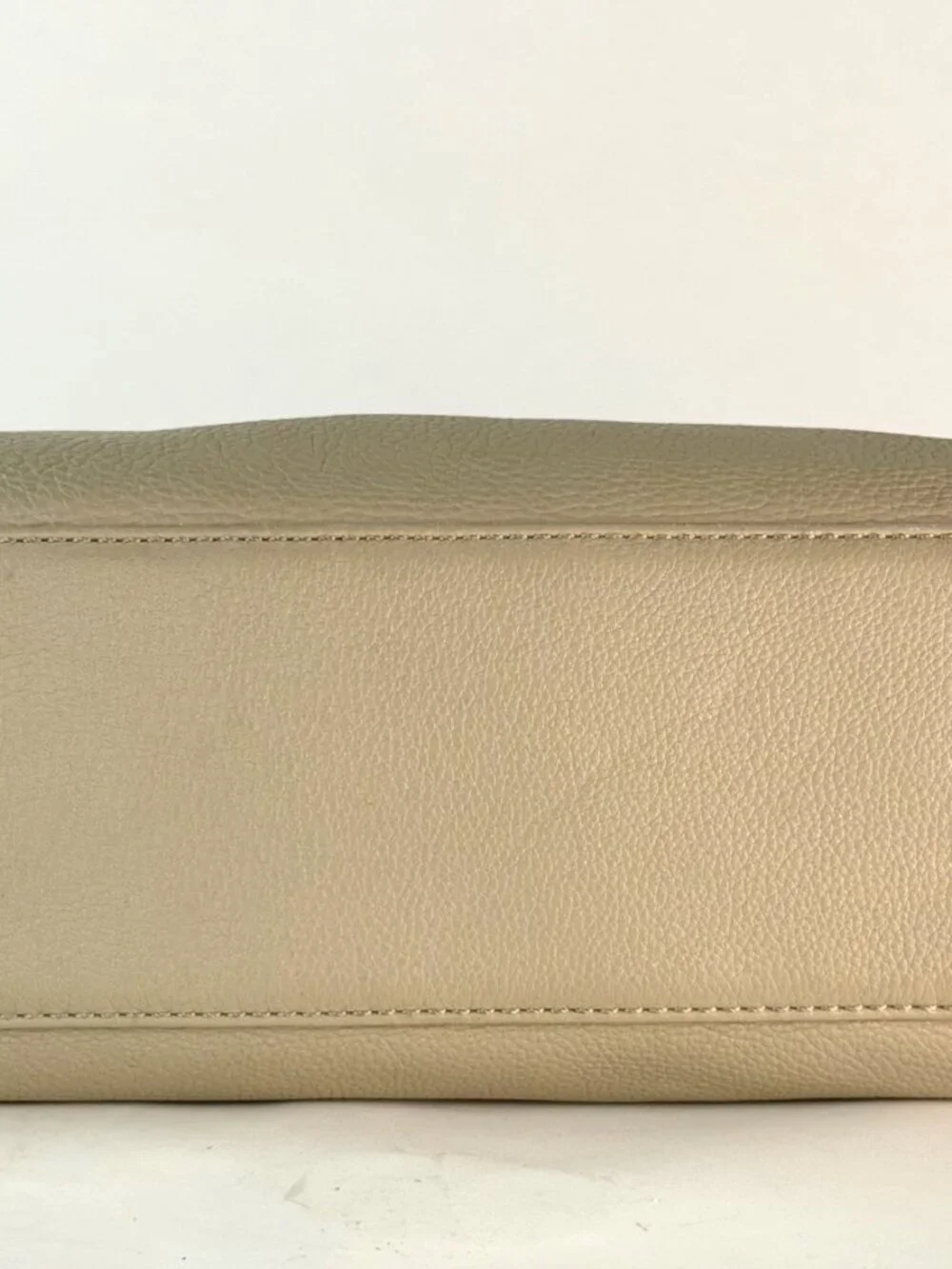 Kate Spade Cream Pebbled Leather Hobo Bag Gold Chain Shoulder Strap